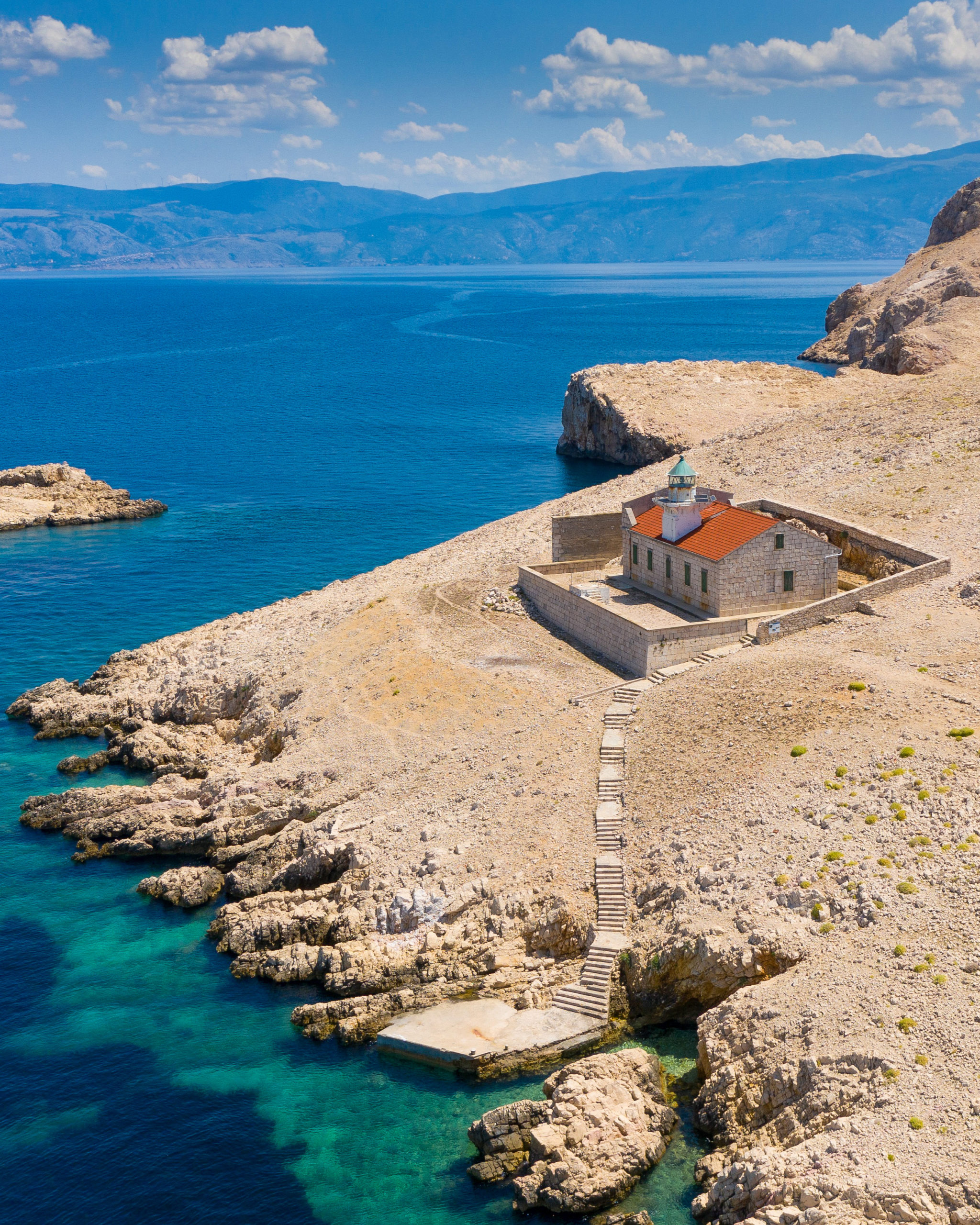 Collectionnez les îles sur la côte croate